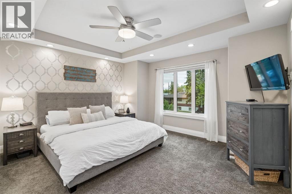 3302 39 Street SW - 16