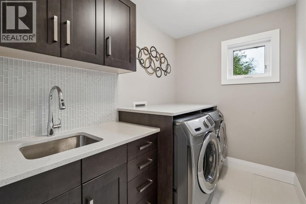 3302 39 Street SW - 24