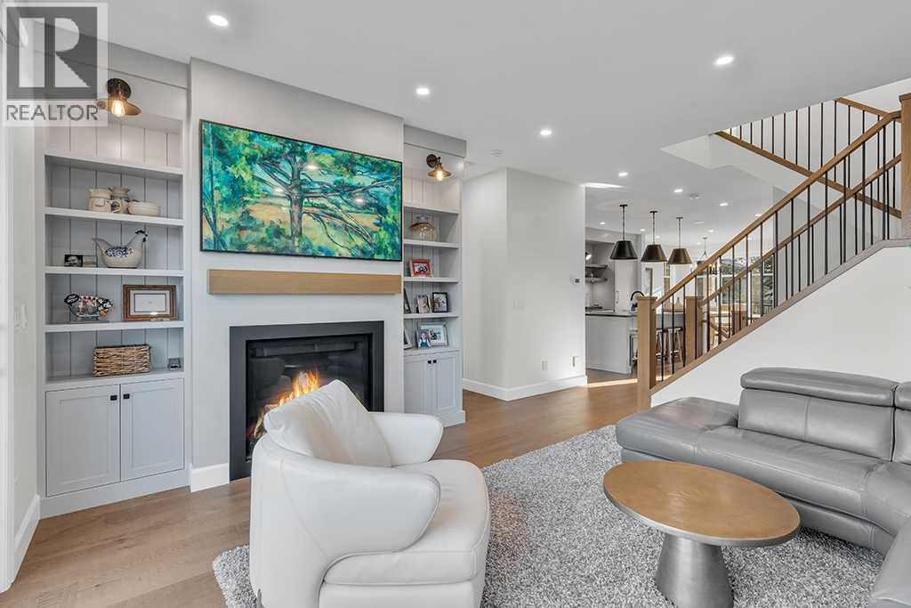 2424 35 Street SW - 15