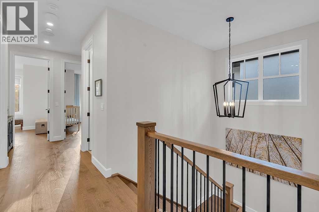 2424 35 Street SW - 18