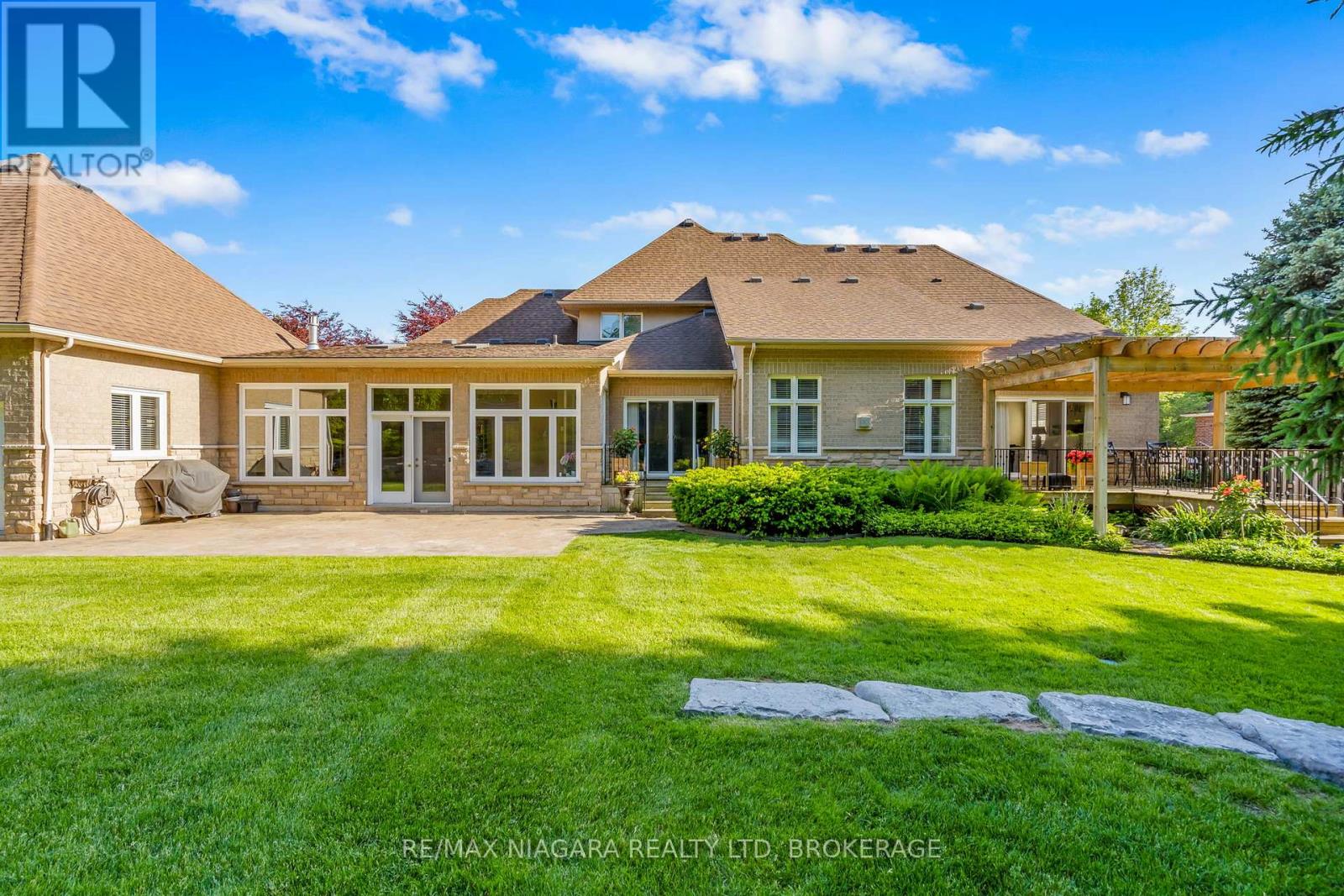 6775 DOMENIC CRESCENT - 48