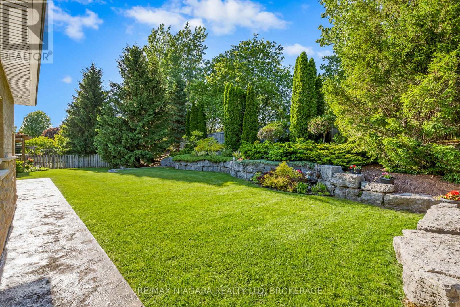 6775 DOMENIC CRESCENT - 45