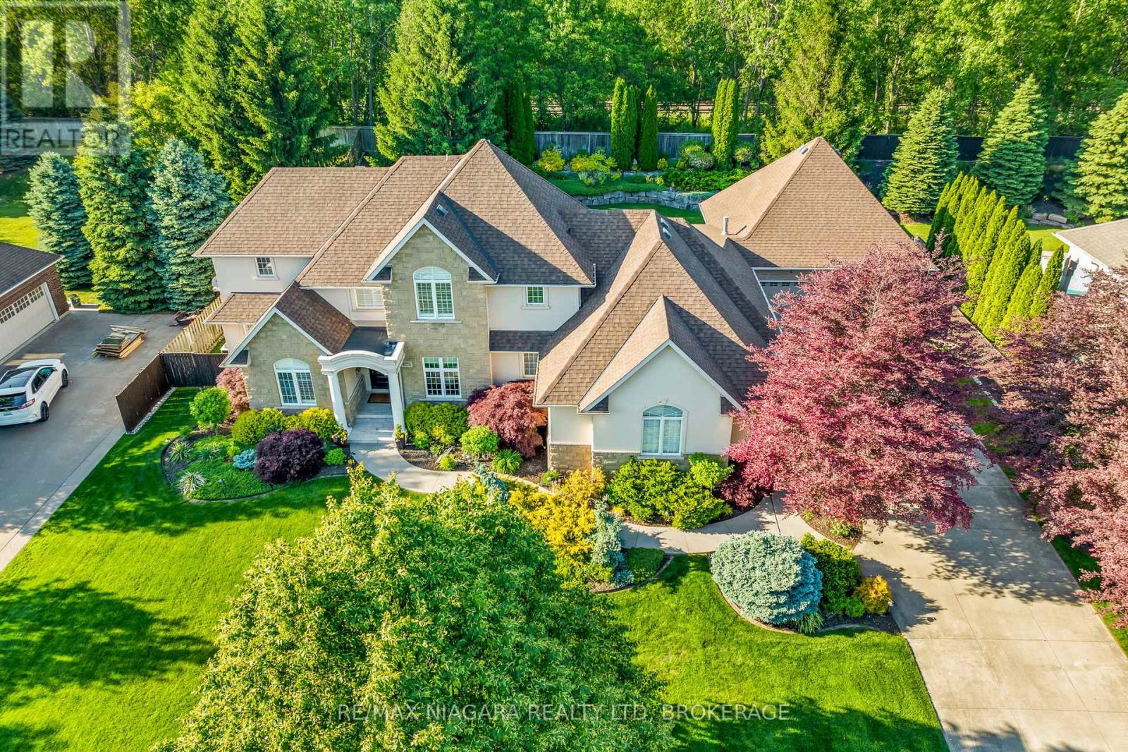 6775 DOMENIC CRESCENT - 4