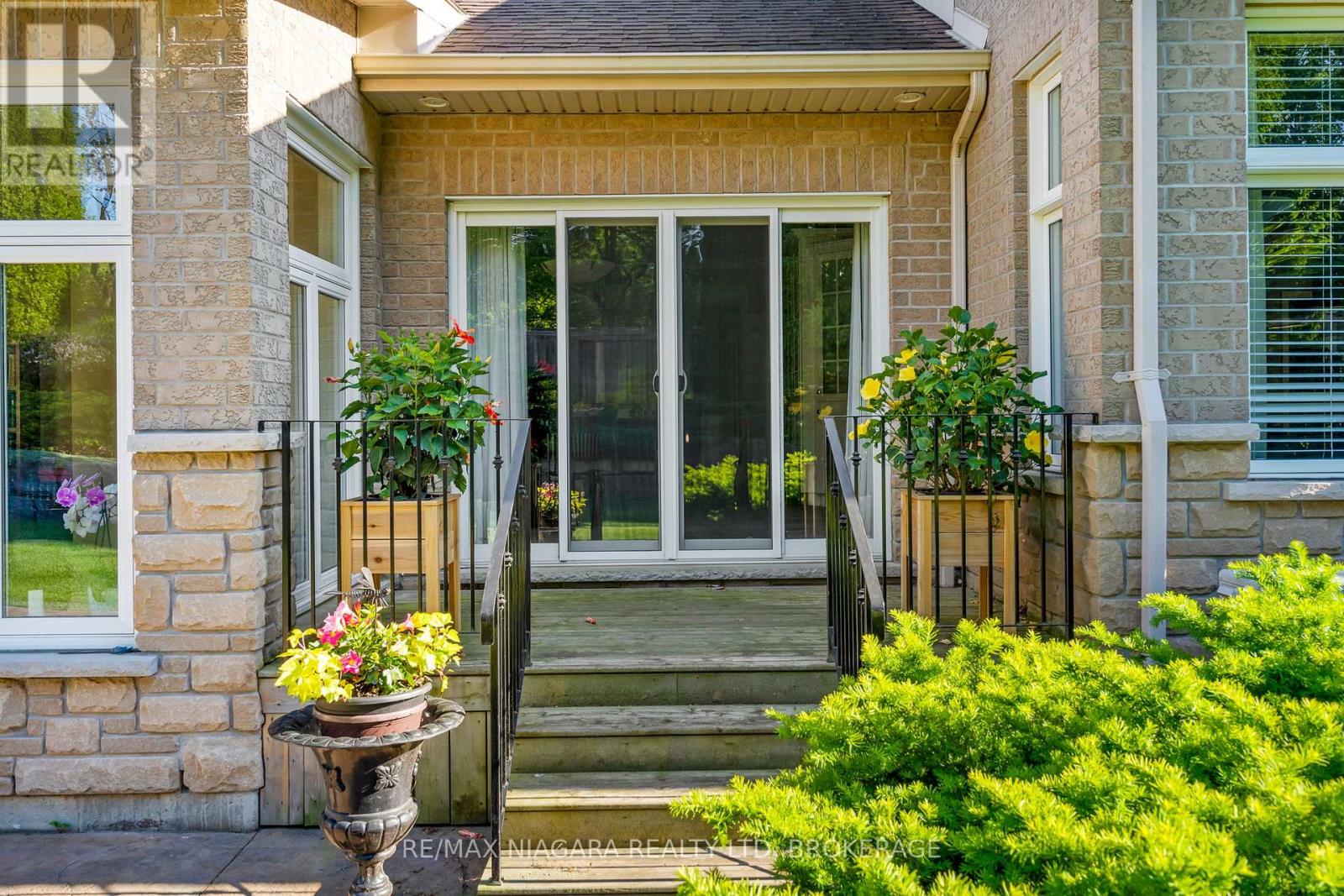 6775 DOMENIC CRESCENT - 50