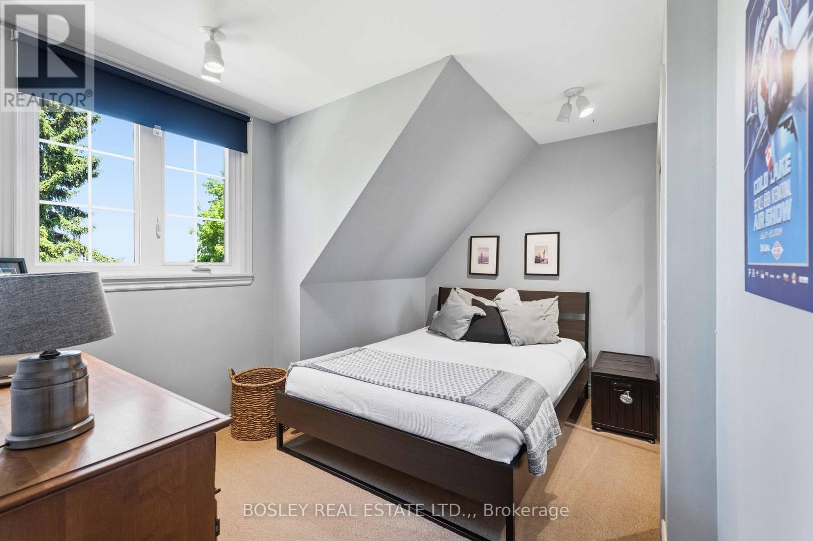 1662 SECOND AVENUE - 27