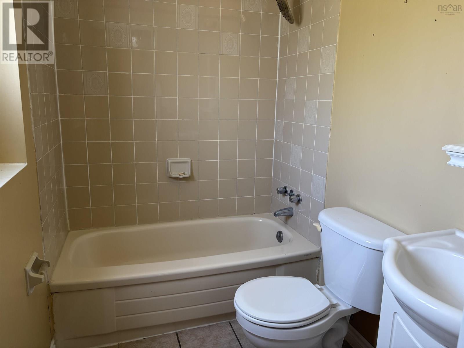 562 St. Margarets Bay Road - 24