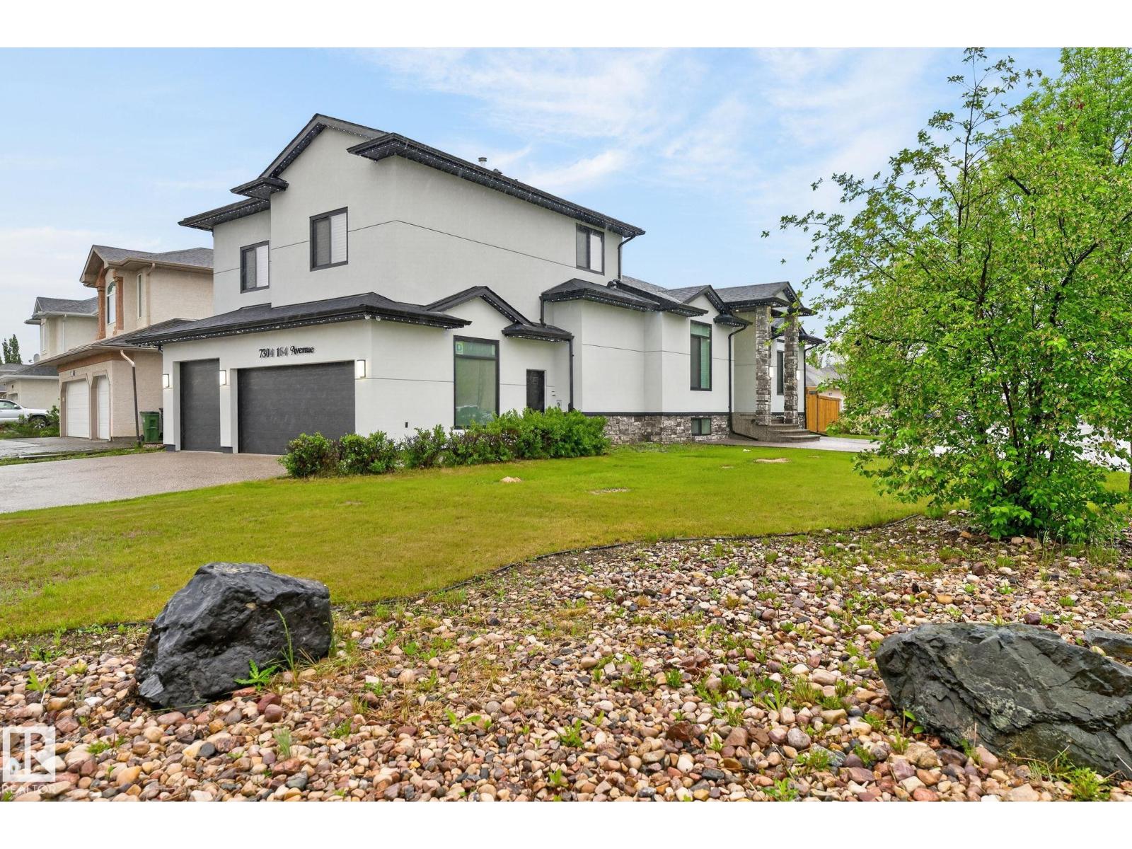 7304 164 AV NW — photo 56