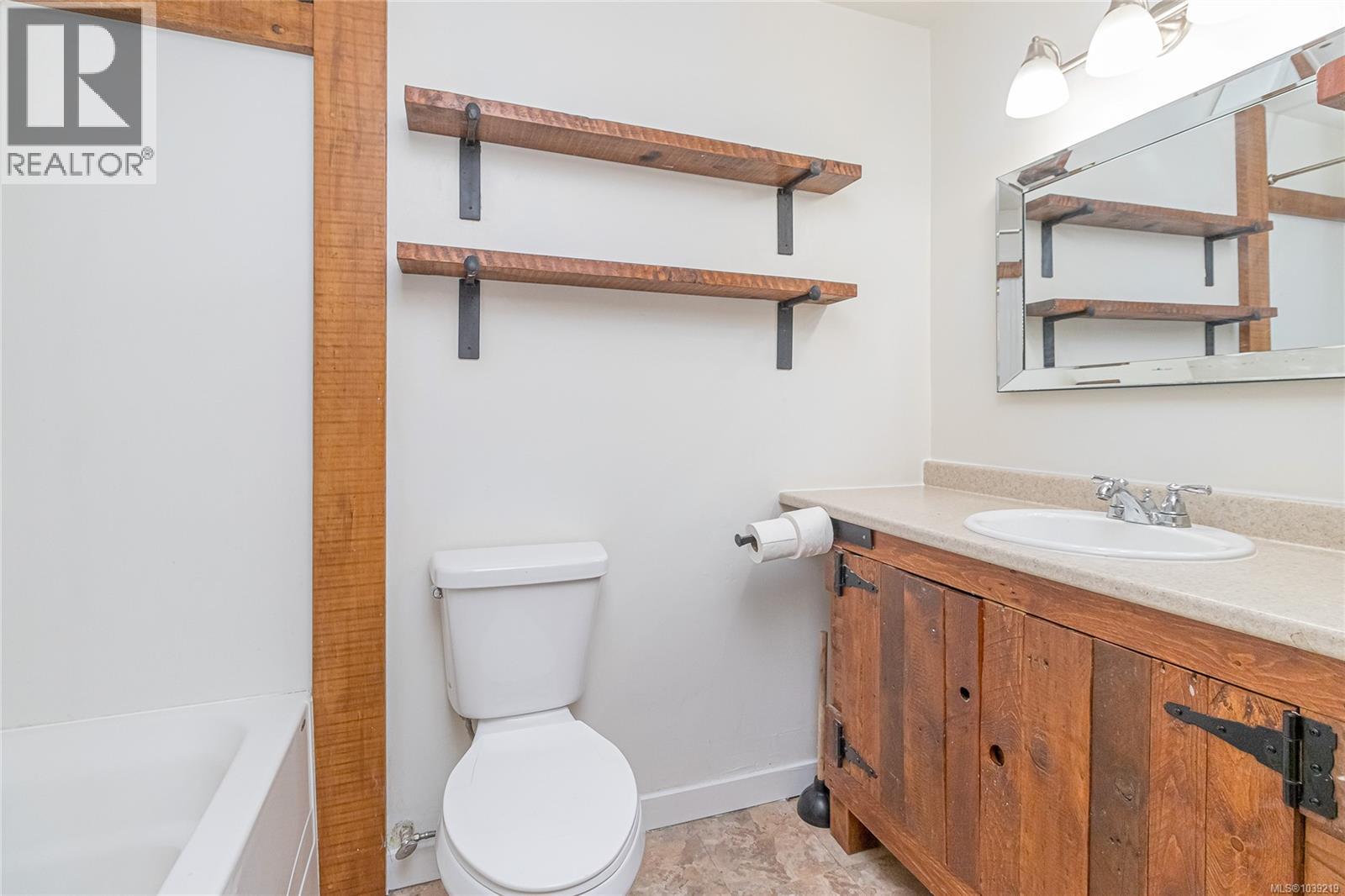 #3 3271 Cowichan Lake Rd - 12