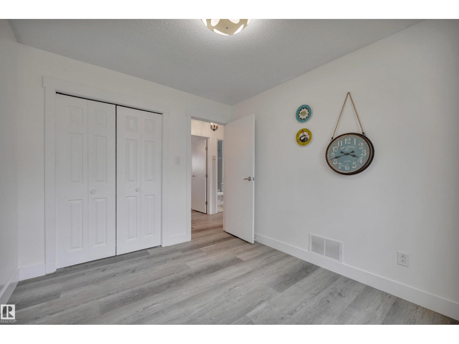 60 CORINTHIA DR — photo 19
