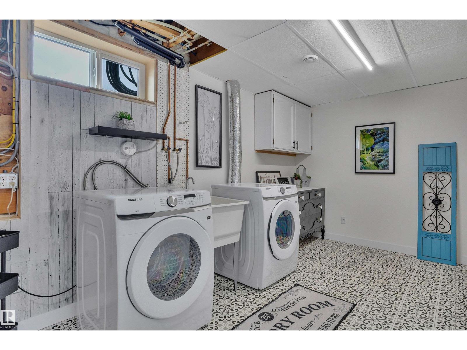 60 CORINTHIA DR — photo 31
