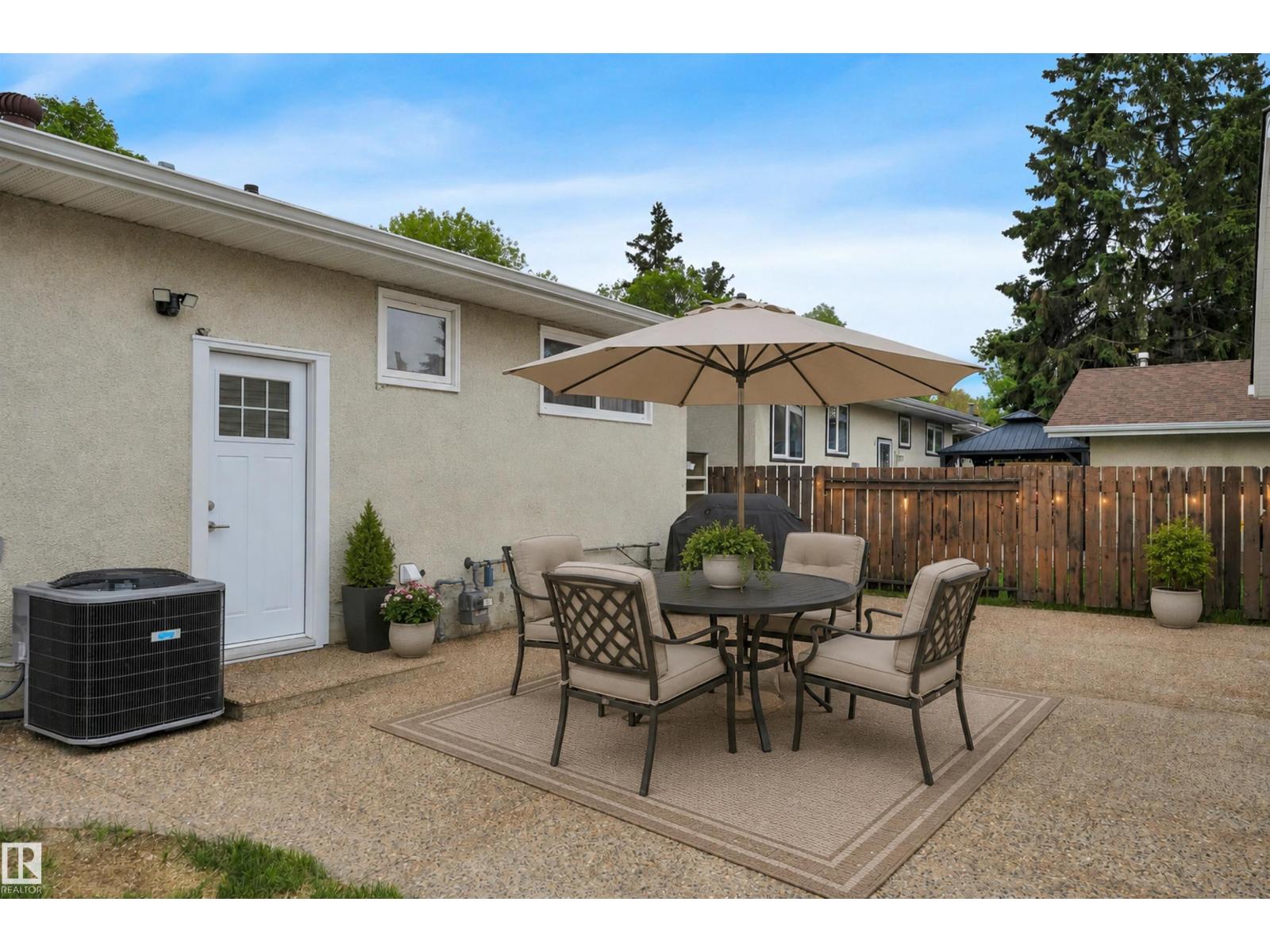 60 CORINTHIA DR — photo 33