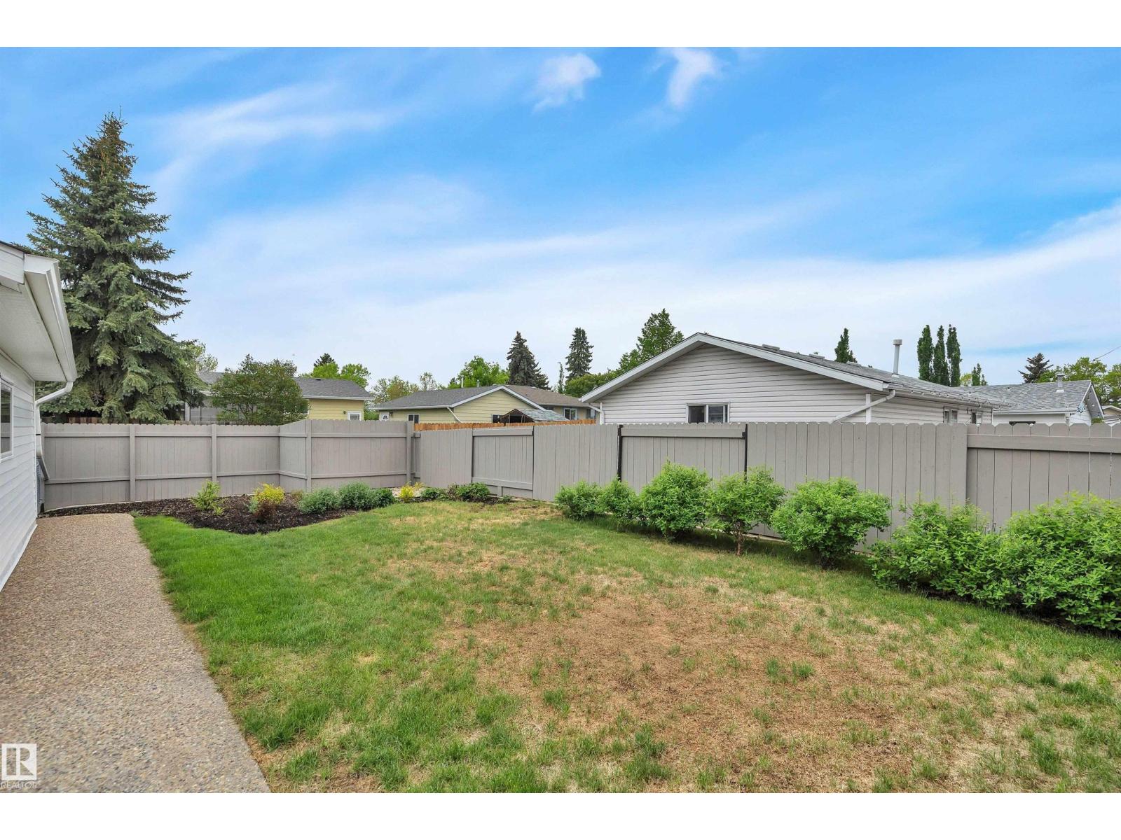 60 CORINTHIA DR — photo 36