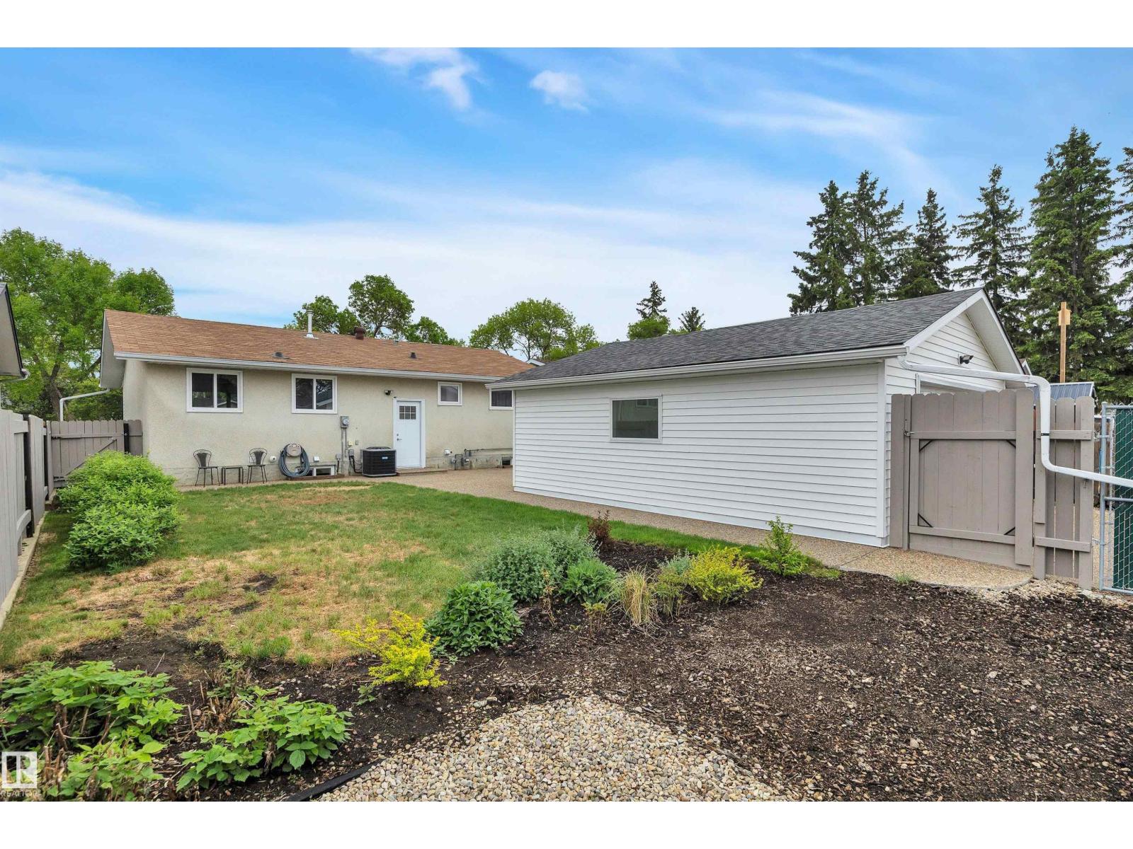 60 CORINTHIA DR — photo 38