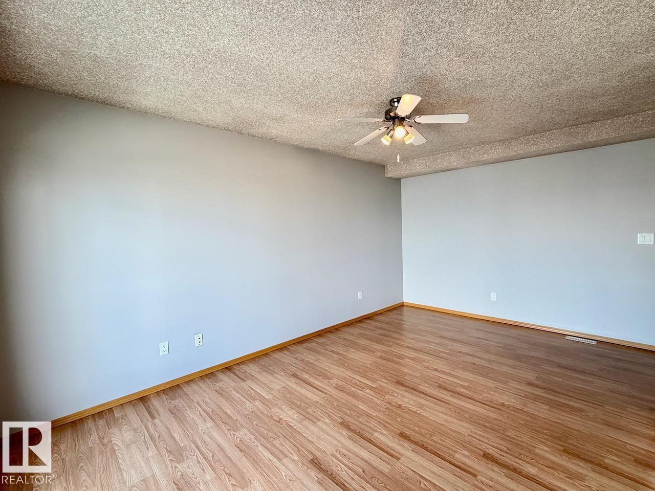 8 5024 50 AV — photo 10
