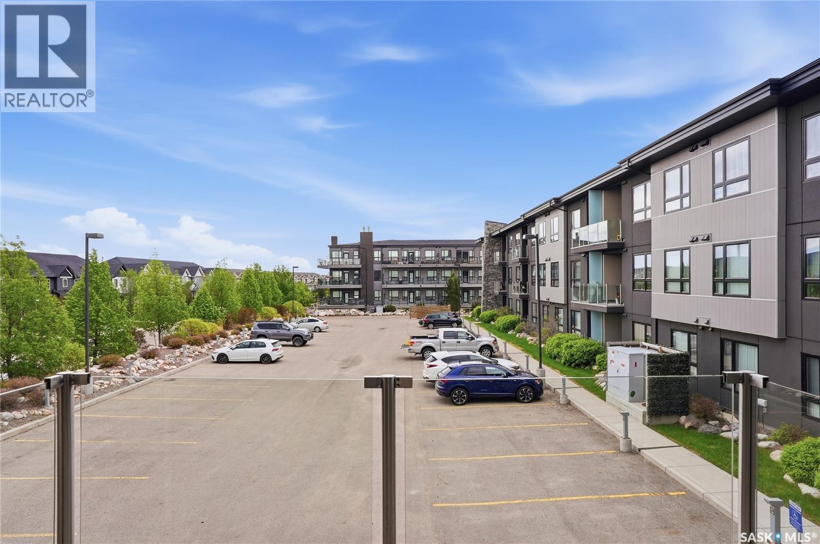#216 223 Evergreen SQUARE - 35