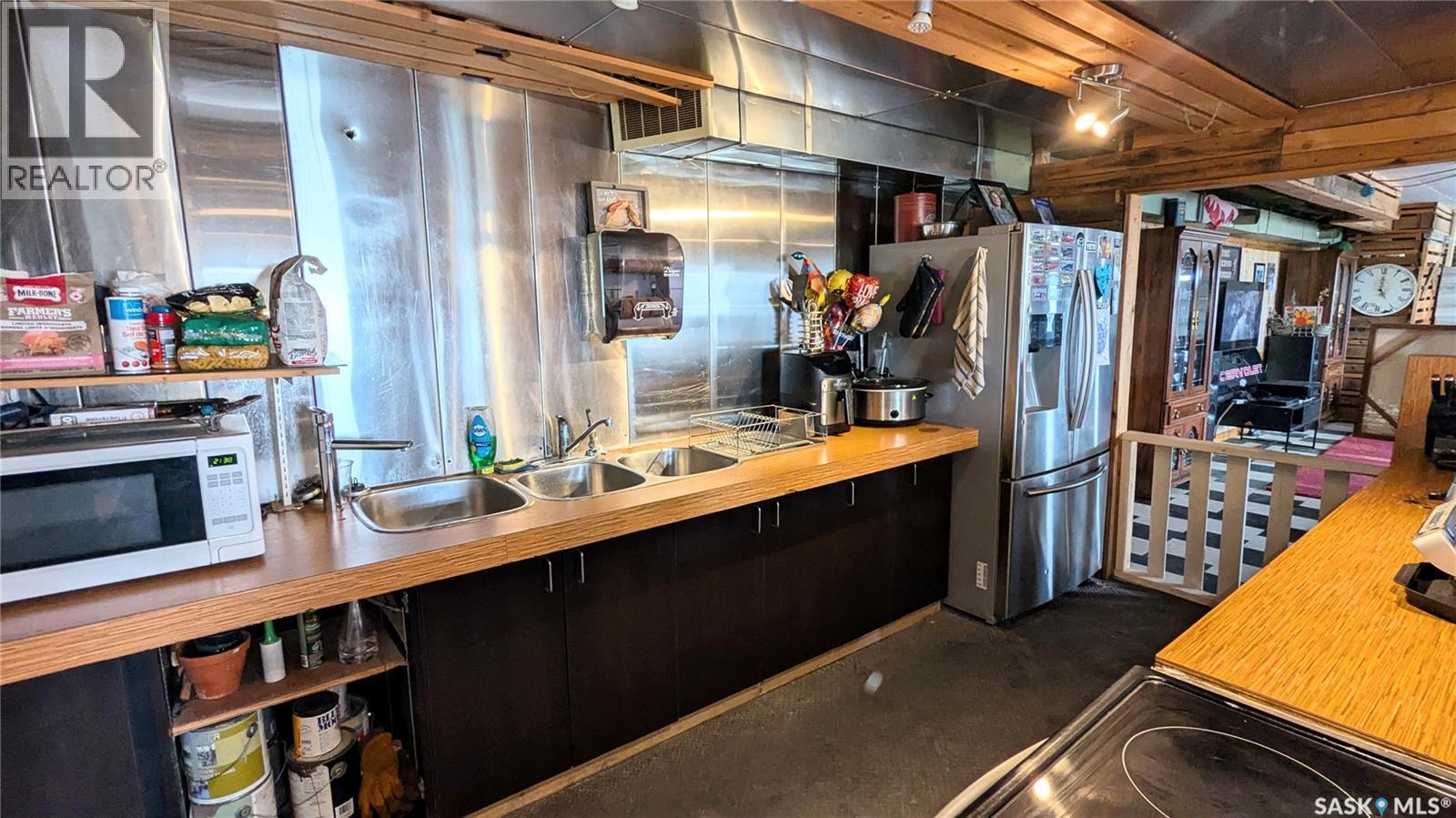 423 1st STREET S - 4