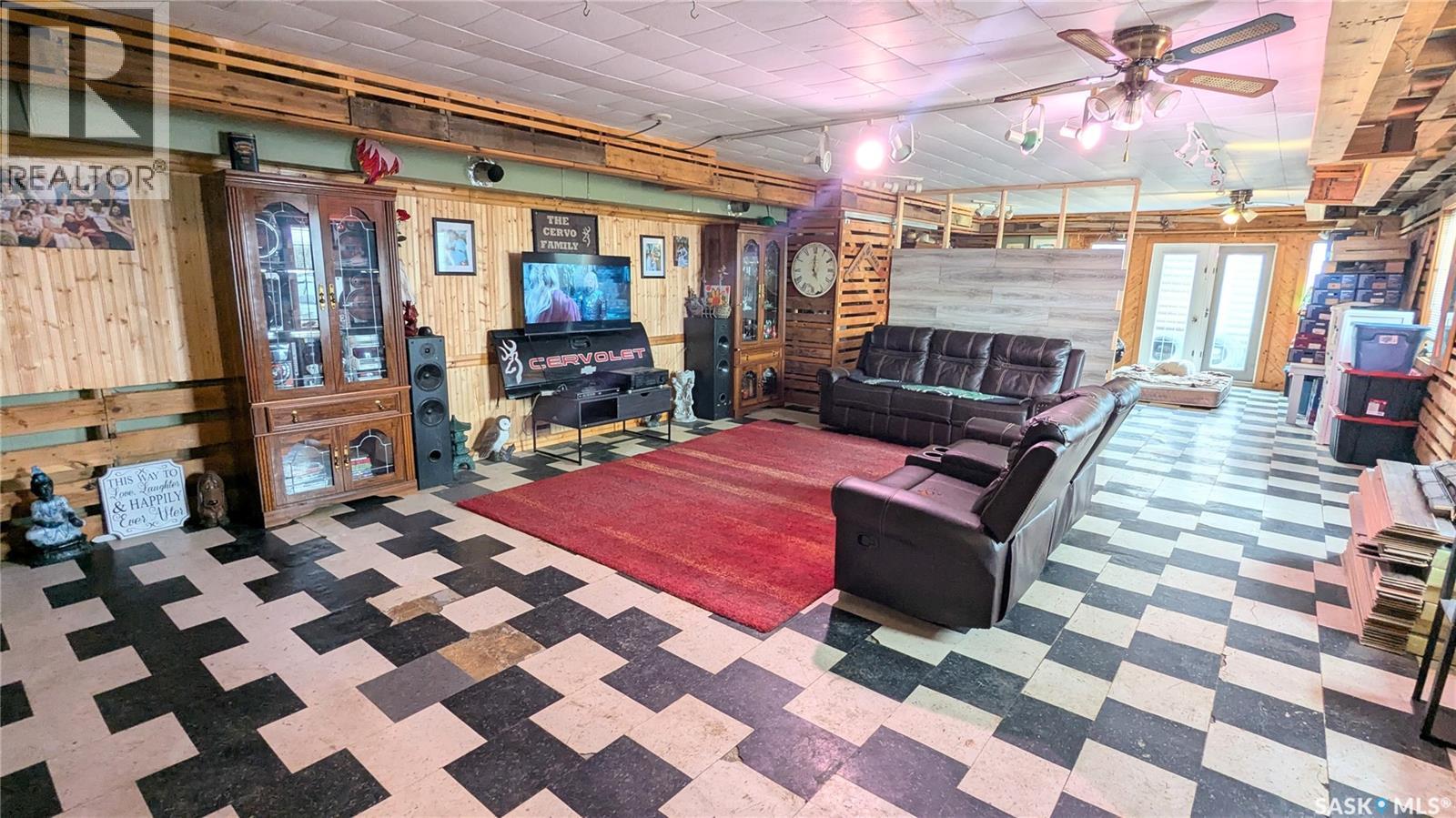 423 1st STREET S - 6
