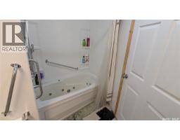 423 1st Street S, Wakaw, SK S0K4P0 Photo 12