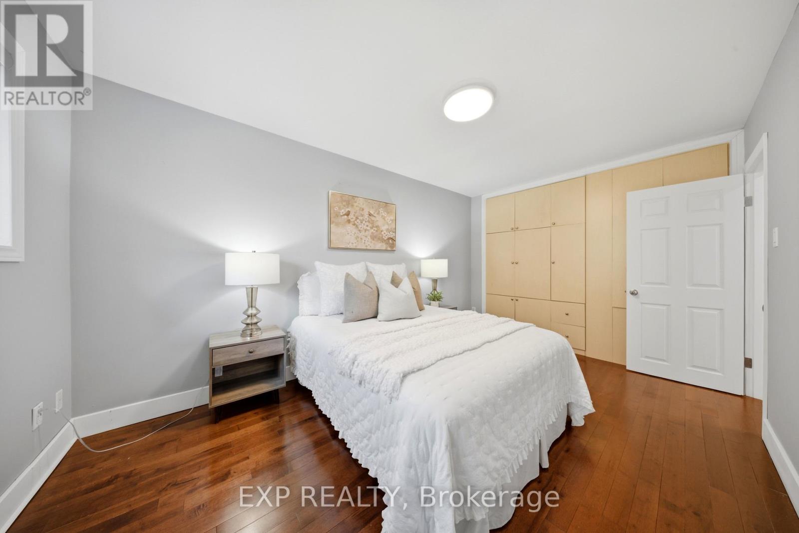 270 ROYWOOD DRIVE - 19