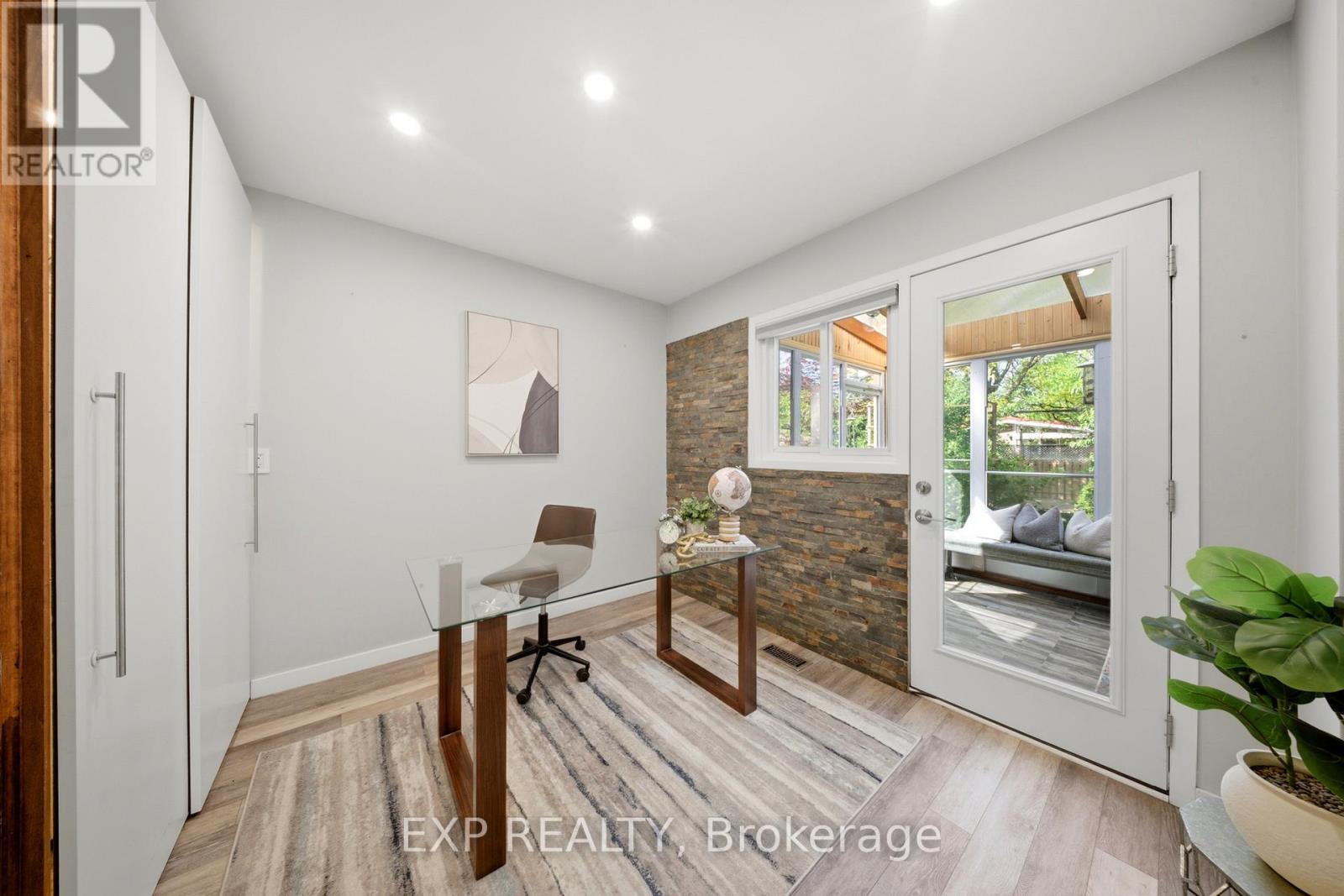 270 ROYWOOD DRIVE - 25