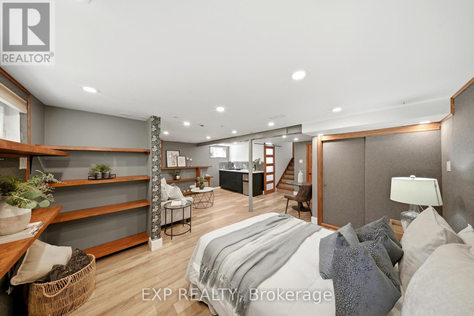 270 ROYWOOD DRIVE - 29