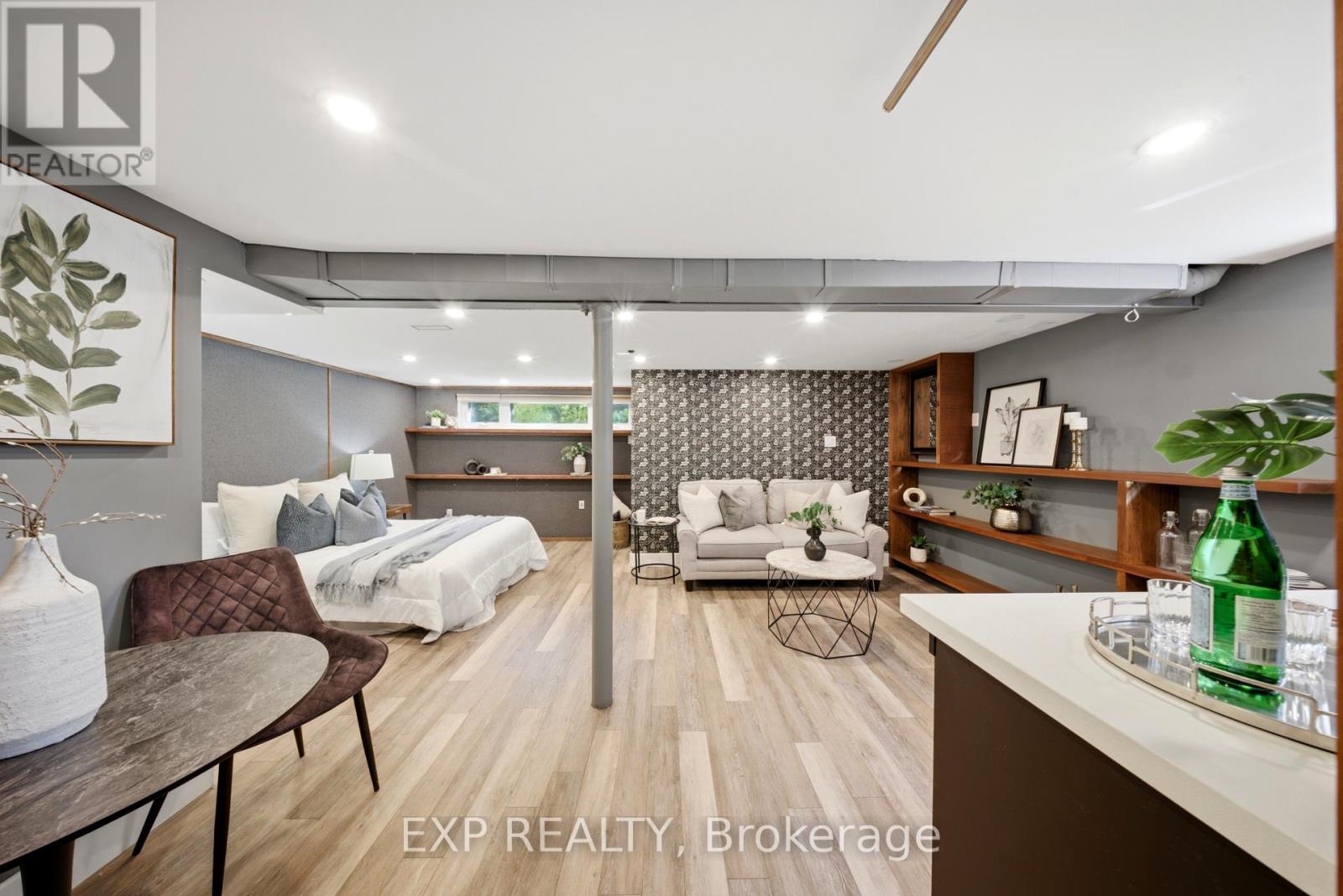 270 ROYWOOD DRIVE - 30
