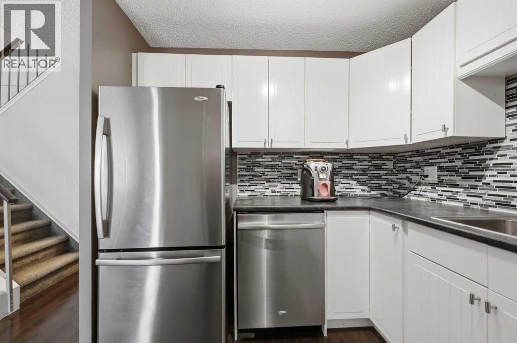 #7 12625 24 Street SW - 11