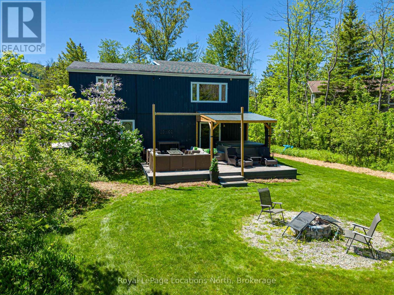 111 MARTIN GROVE - 4