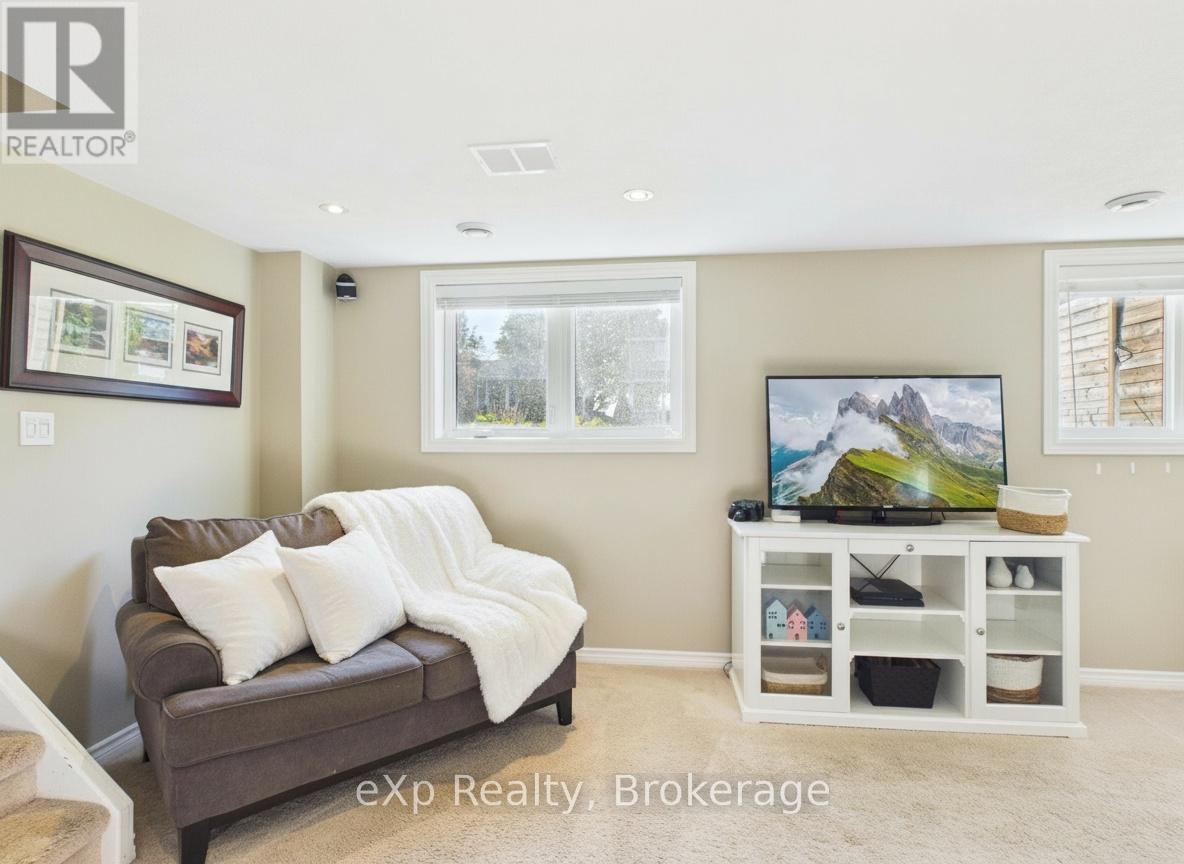 543 THEDE DRIVE - 24