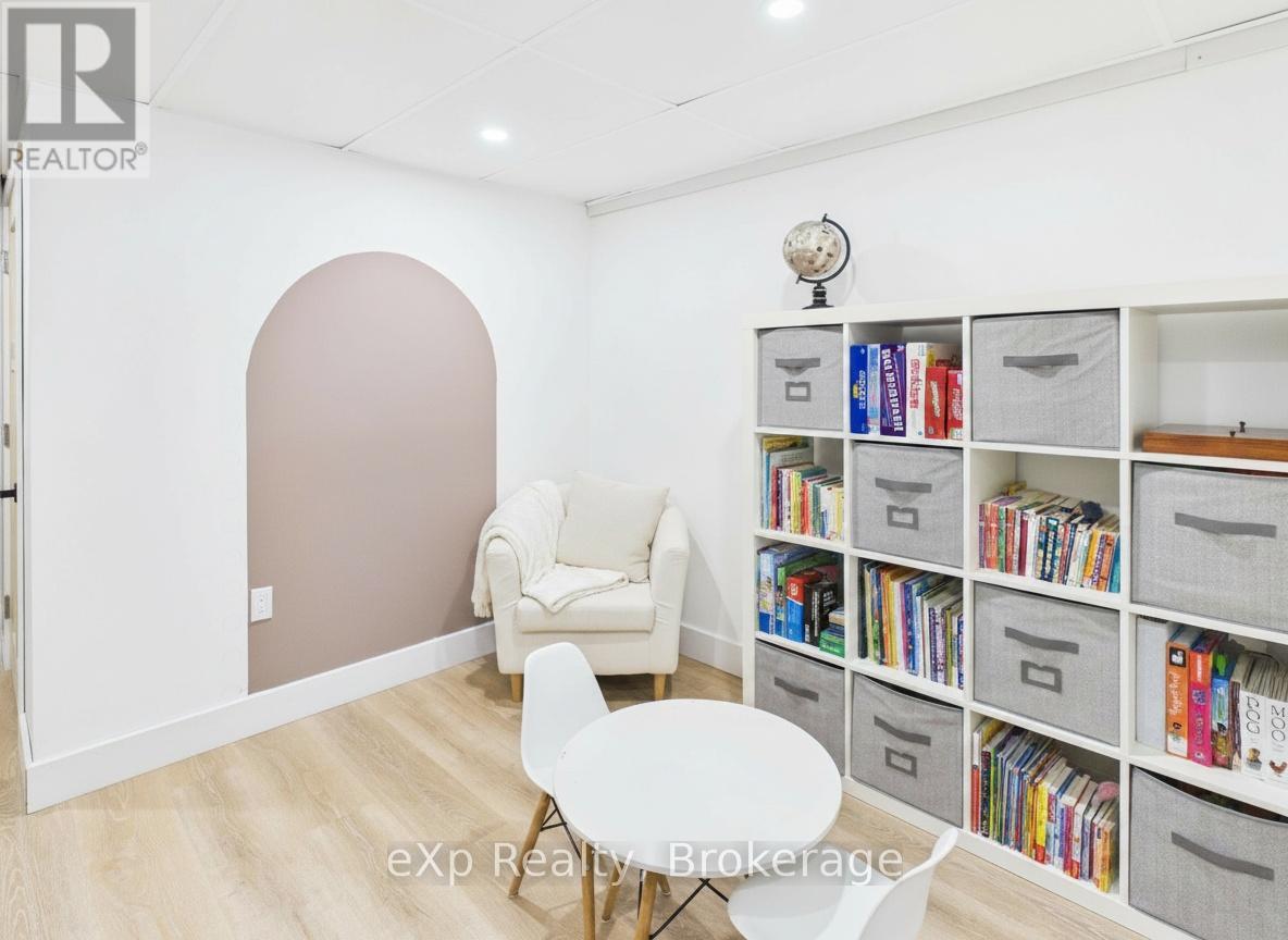 543 THEDE DRIVE - 27
