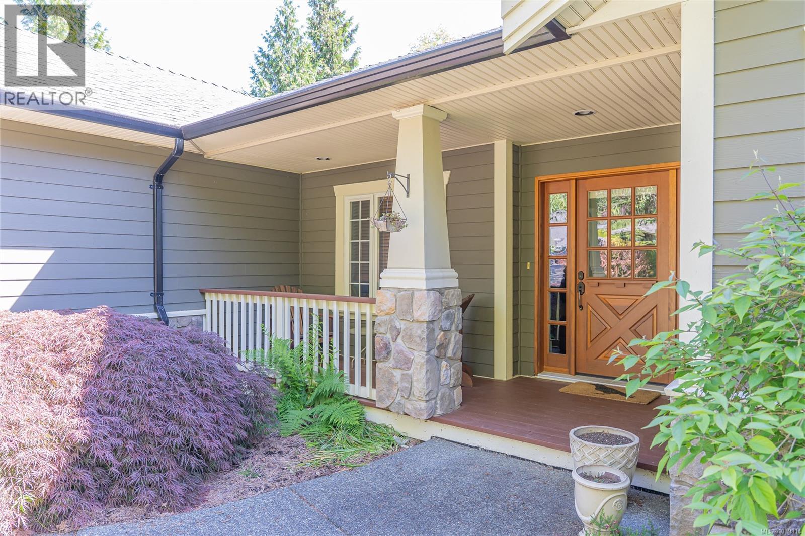  2514 Kinnoull Crescent, Mill Bay