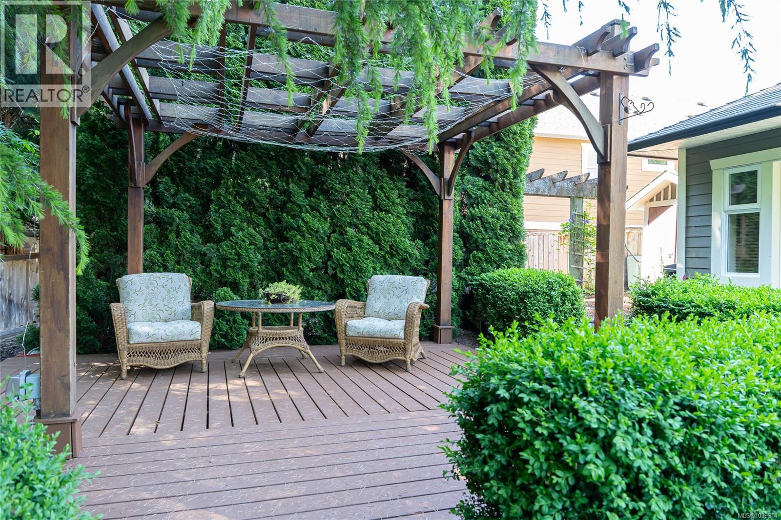 2514 Kinnoull Cres - 32