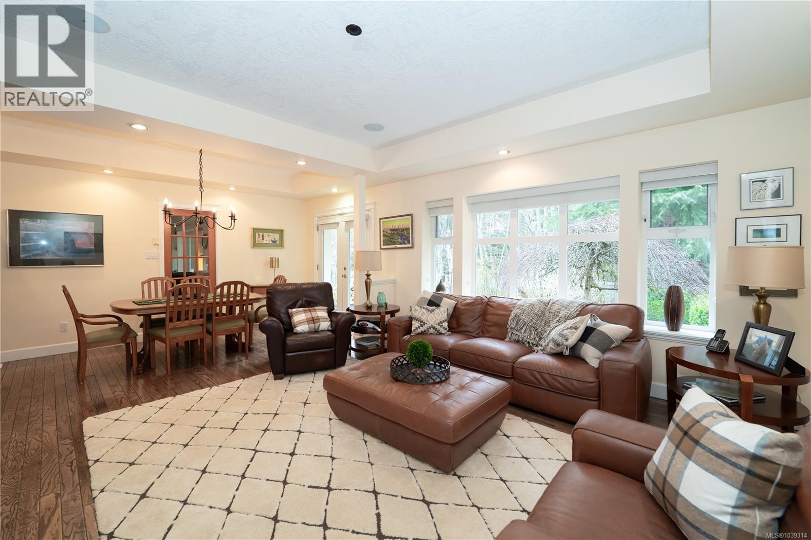  2514 Kinnoull Crescent, Mill Bay