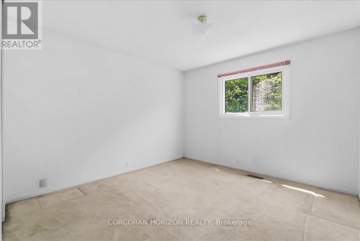 28 CHAD CRESCENT - 13