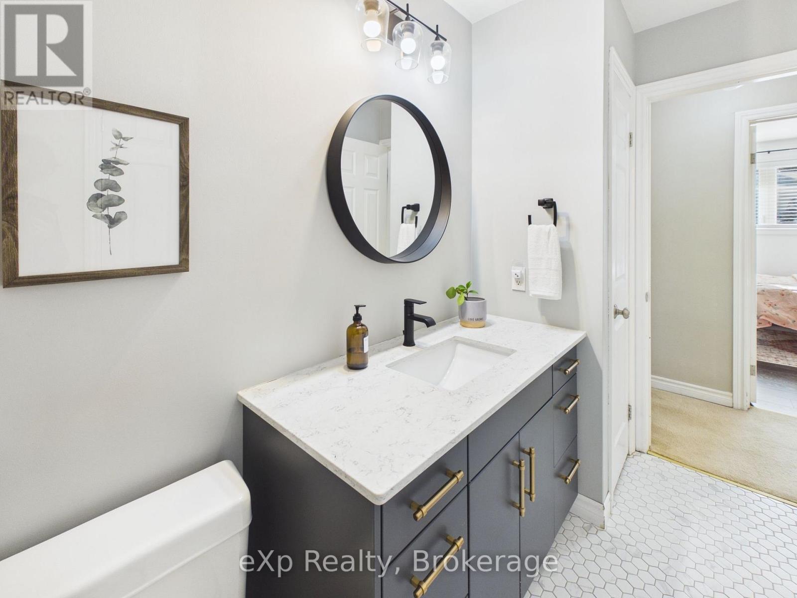 543 THEDE DRIVE - 22