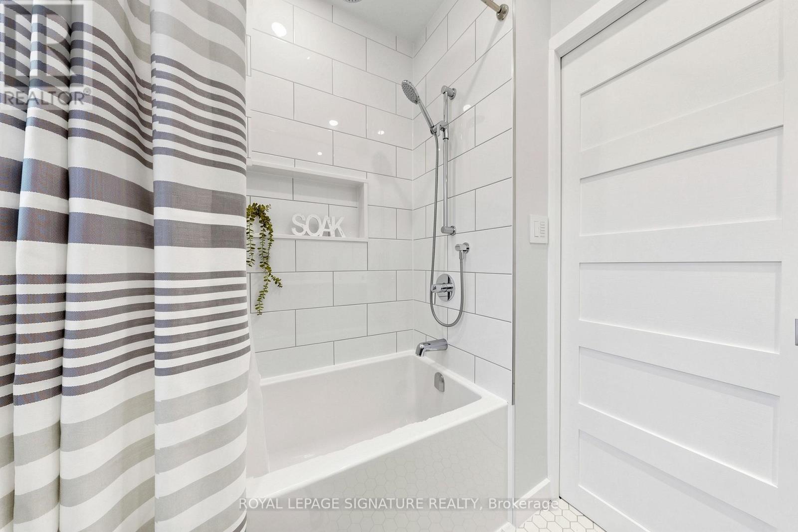 209 RHODES AVENUE - 30