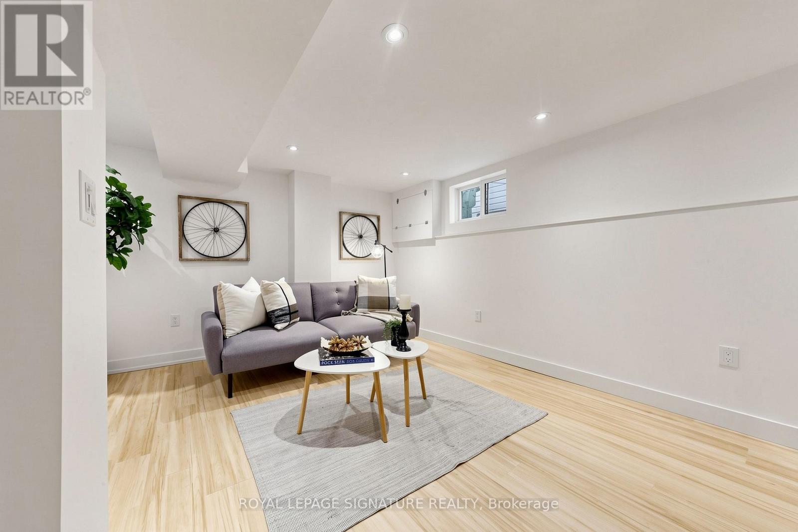 209 RHODES AVENUE - 32