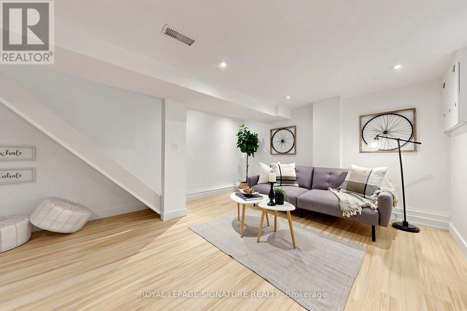209 RHODES AVENUE - 34
