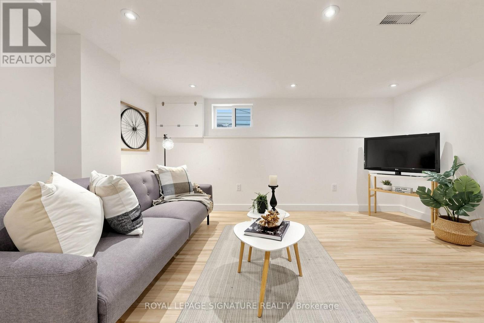 209 RHODES AVENUE - 35