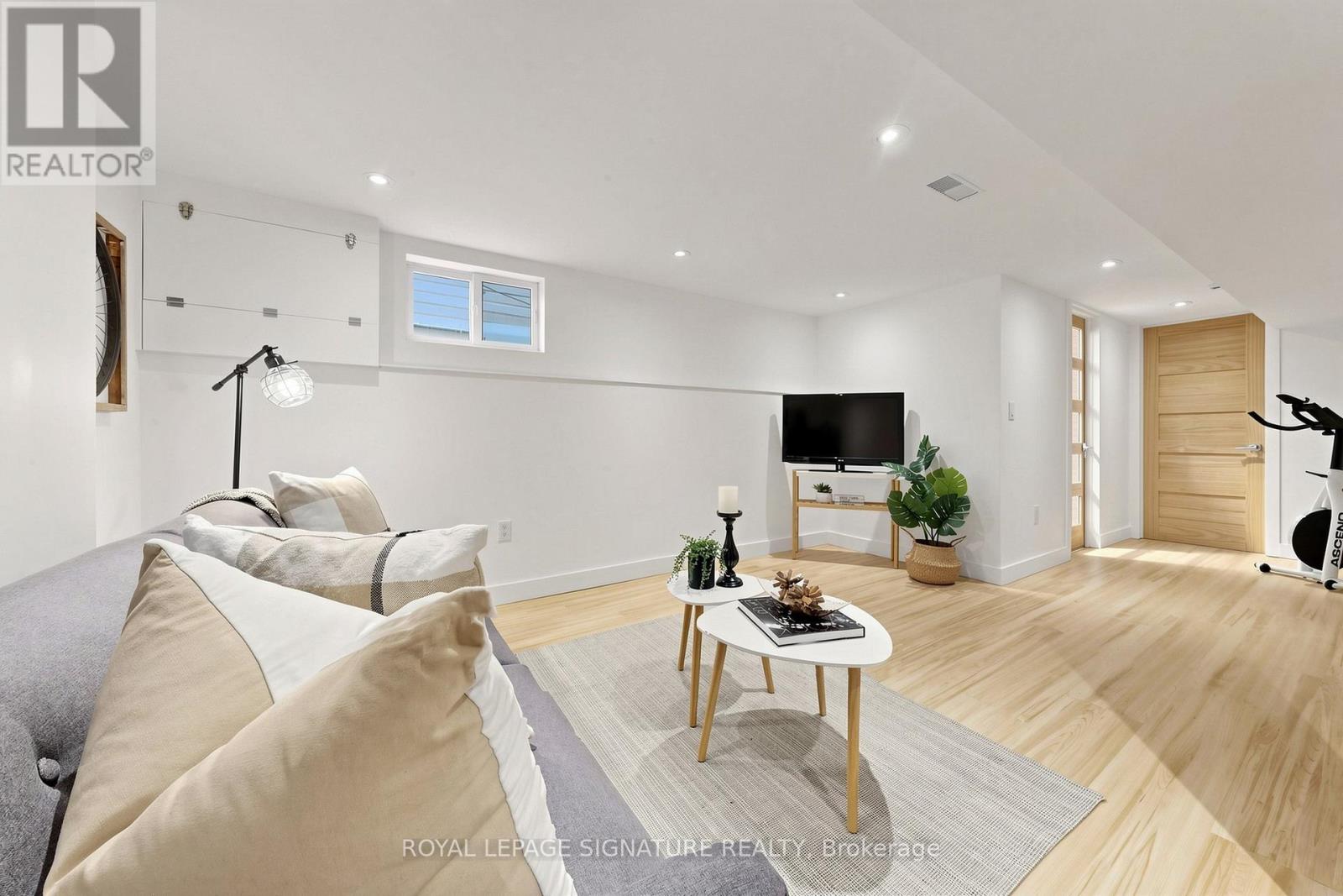 209 RHODES AVENUE - 36
