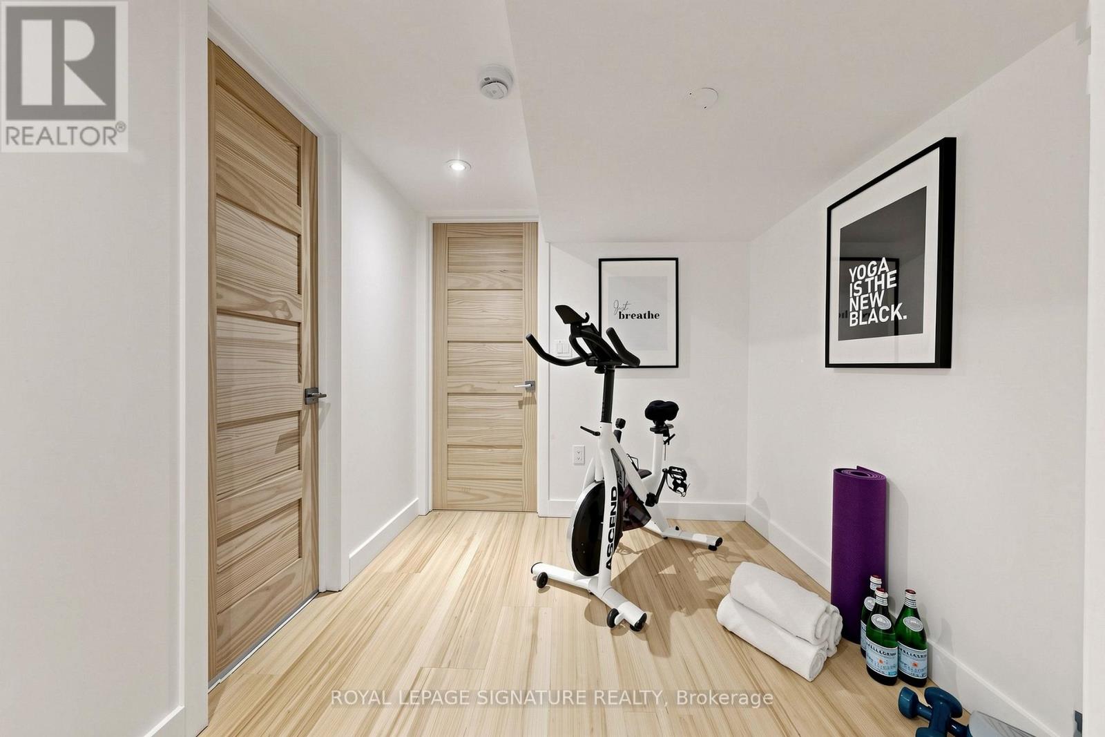 209 RHODES AVENUE - 39