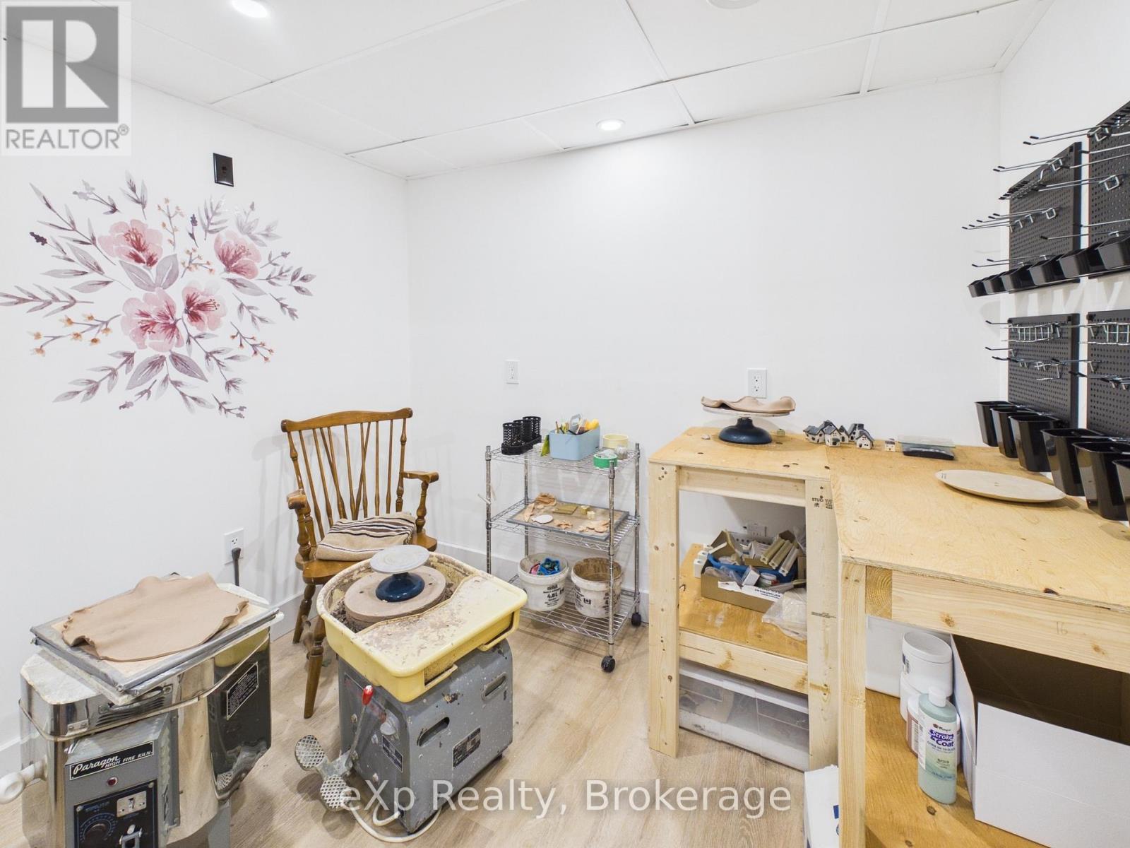 543 THEDE DRIVE - 30