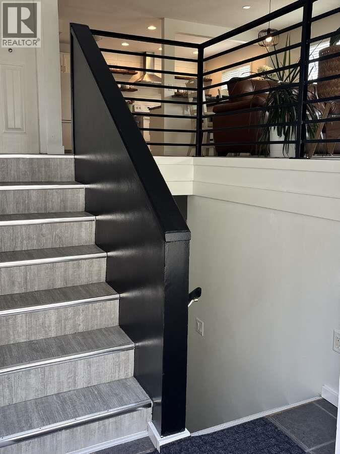 453 Alexander Avenue - 25