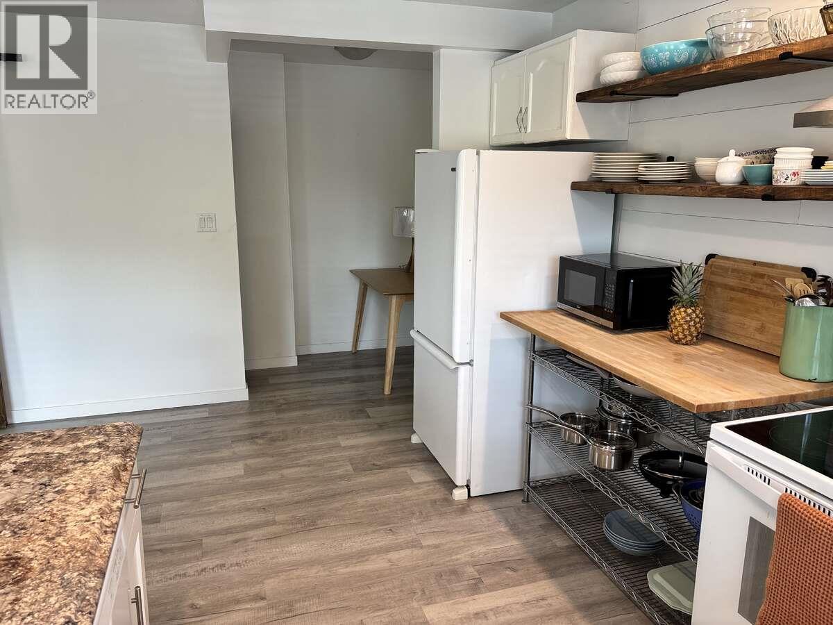 453 Alexander Avenue - 17
