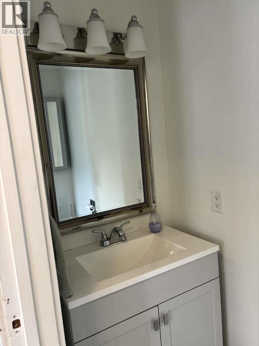 453 Alexander Avenue - 22