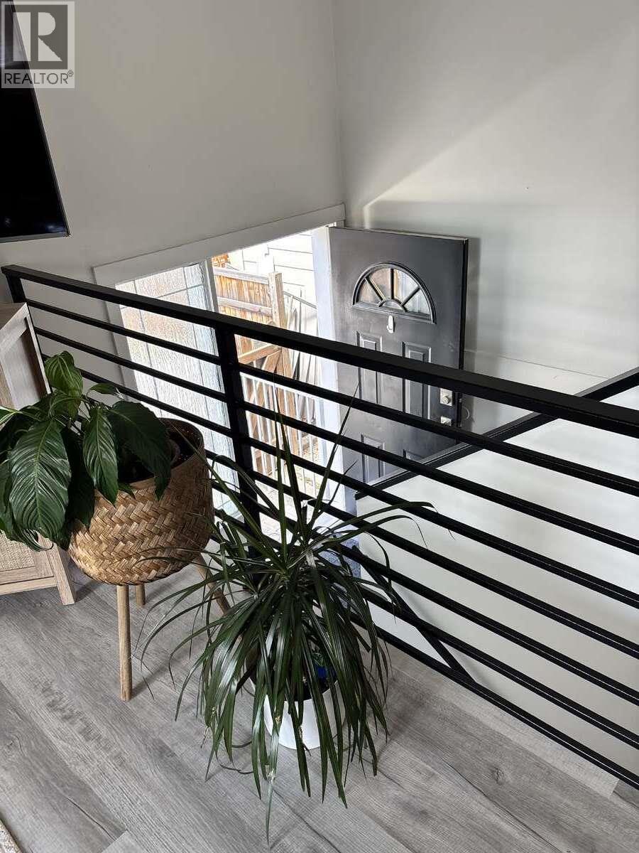453 Alexander Avenue - 24