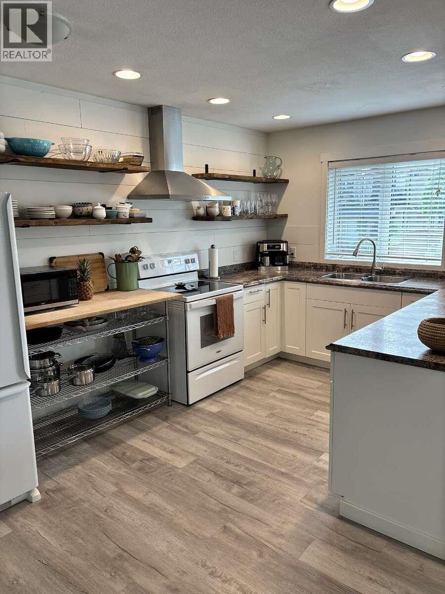 453 Alexander Avenue - 13