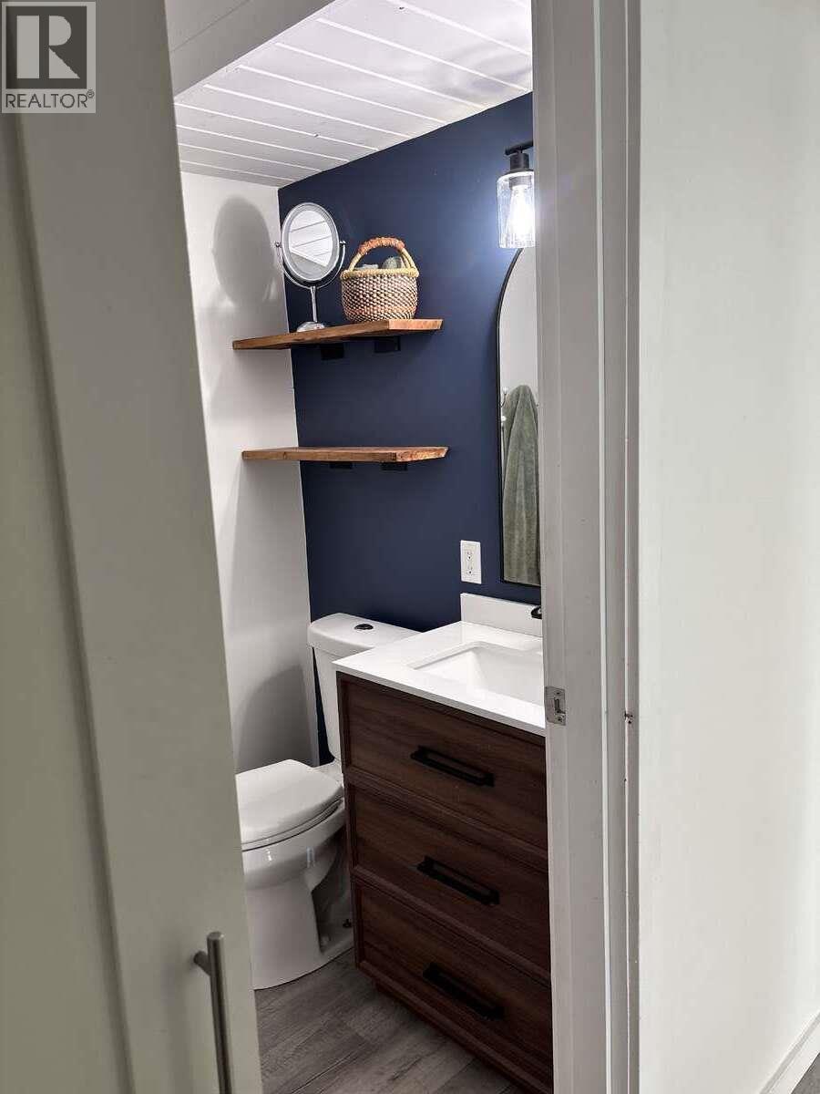 453 Alexander Avenue - 32