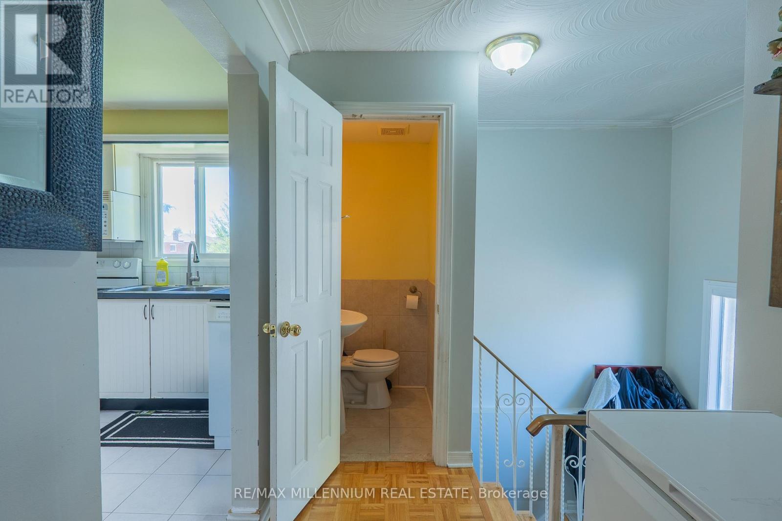 29 MAJOR OAKS DRIVE - 20