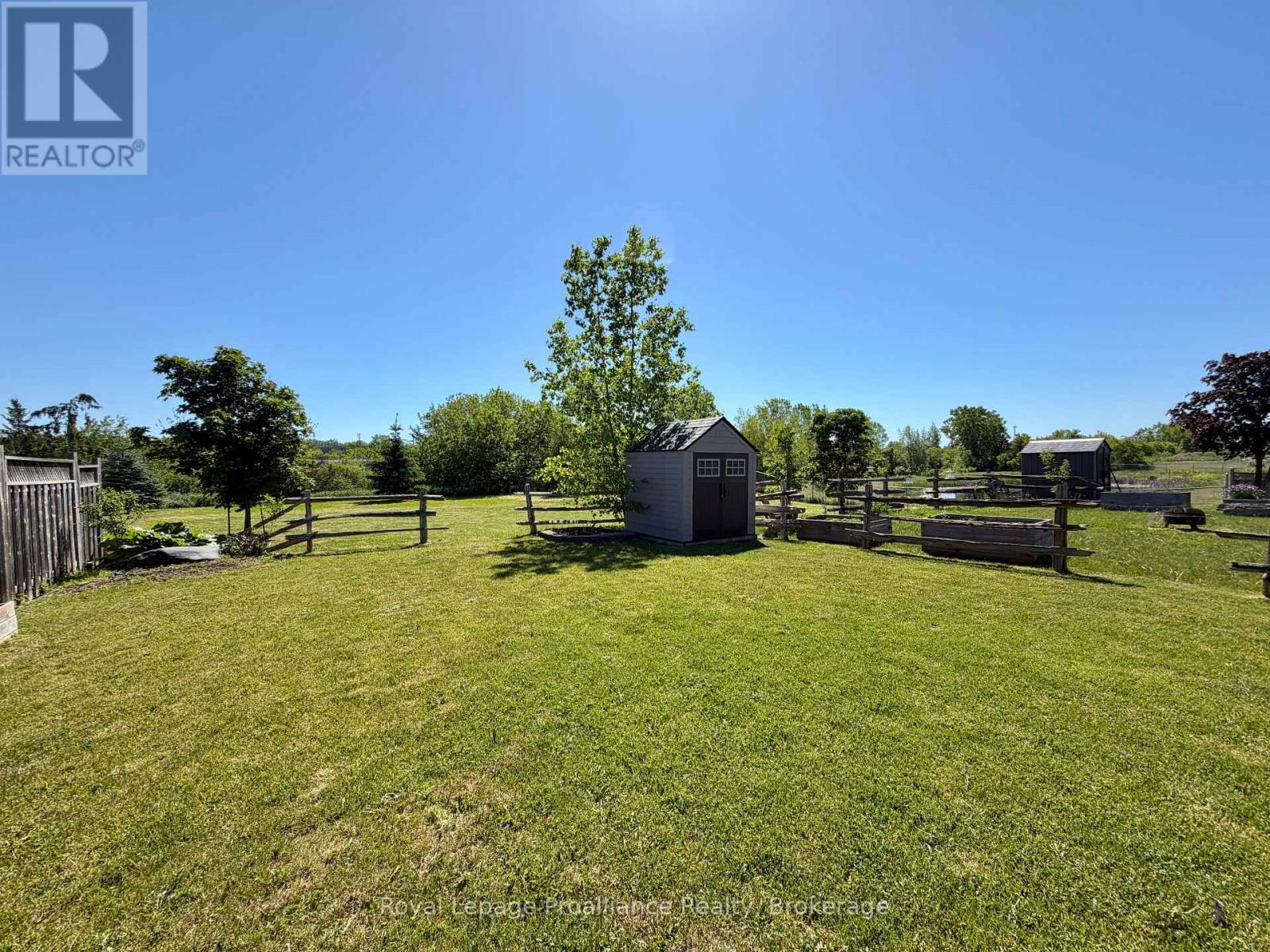 121 GREENHILL LANE - 31